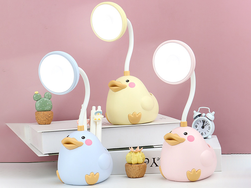 Cute Duck Pen Holder LED Desk Lamp
