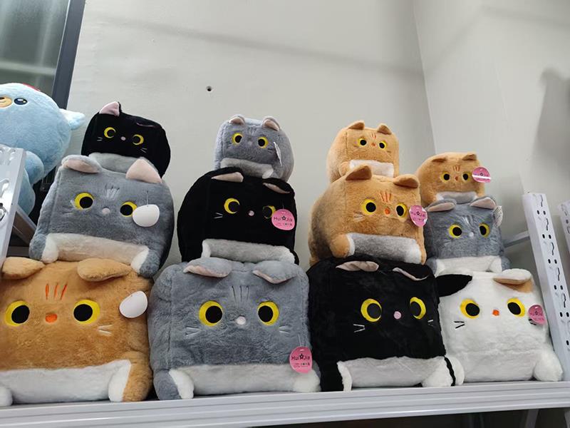 40cm  Square Cat Plush Doll