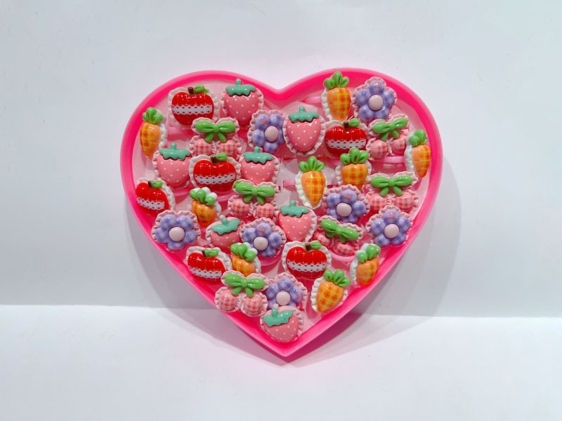 36 Heart-Shaped Peach Box Rings