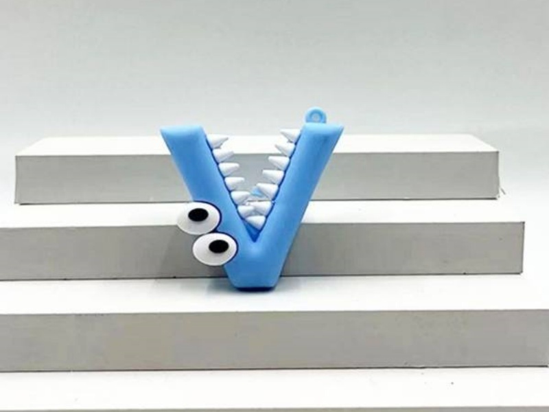 Key Chain: Letter V