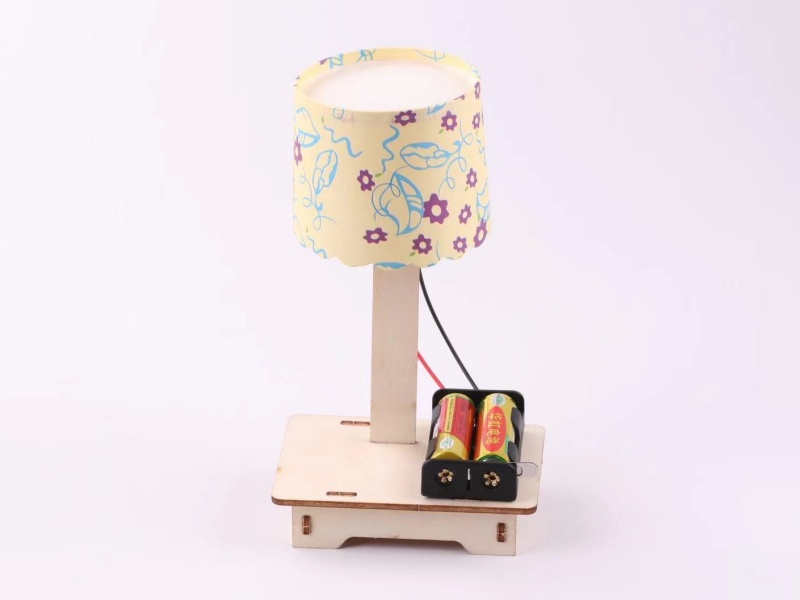DIY Wooden Table Lamp