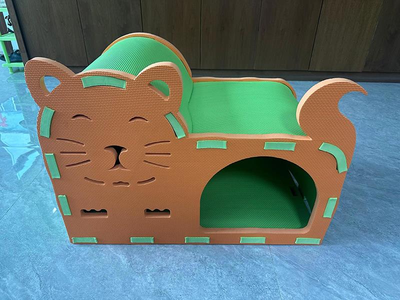 DIY Cat House