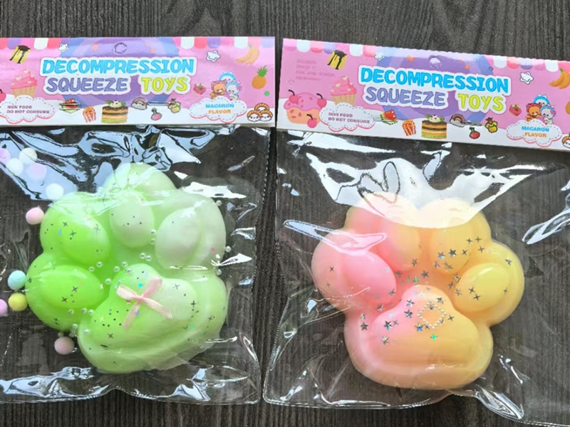 Pinching Fun: Giant Two-Color Cat Paws