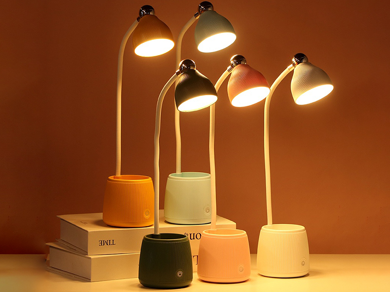 Nordic-Style LED Pen Holder Desk Lamp