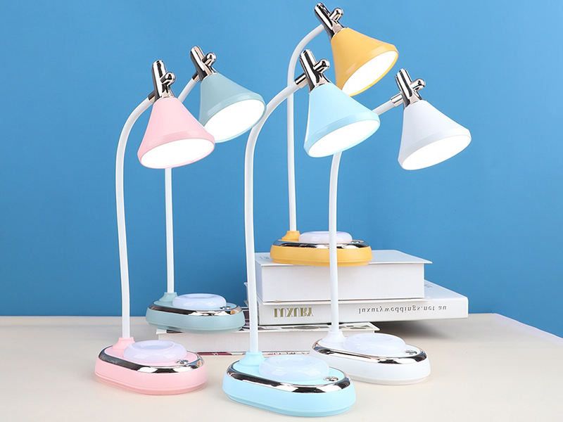 Simple Style LED Eye Protection Desk Lamp