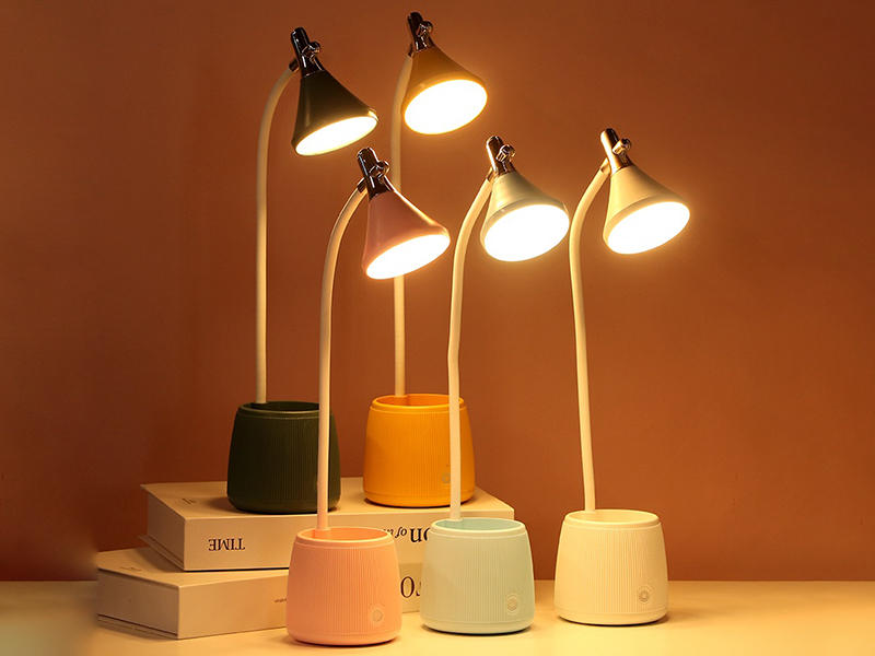 Nordic-Style LED Pen Holder Desk Lamp