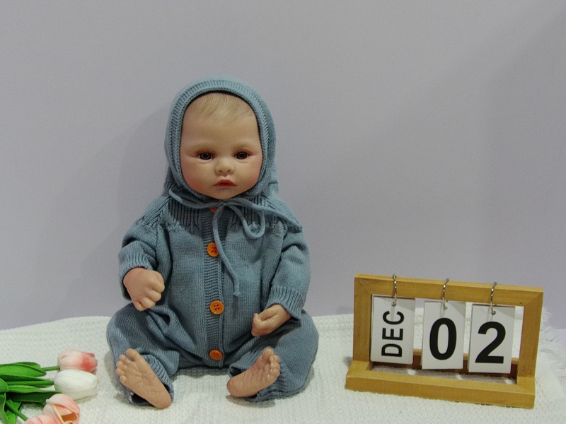 18-Inch High-Quality Imitation Newborn Baby (High Color, With Blue Veins And Blood Vessels Simulating Skin Color, Painted Hair)