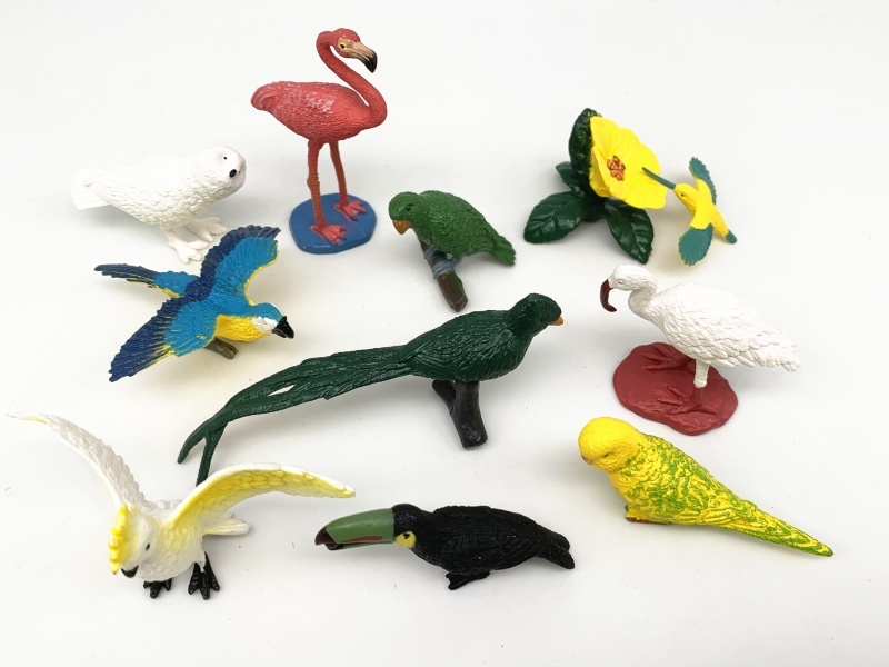 10 Mini Birds (A Flamingo +B Green Parrot +C Snowy Owl +D Green Cuckoo +E American White Egret +F Rainbow Toucan +G Cockatoo +H Macaw +K Long-Tailed Parrot +L Hummingbird)