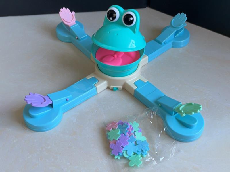 B/O Frog Eats Worms