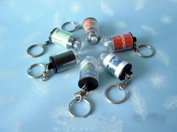 KEYCHAIN WITH LIGHT