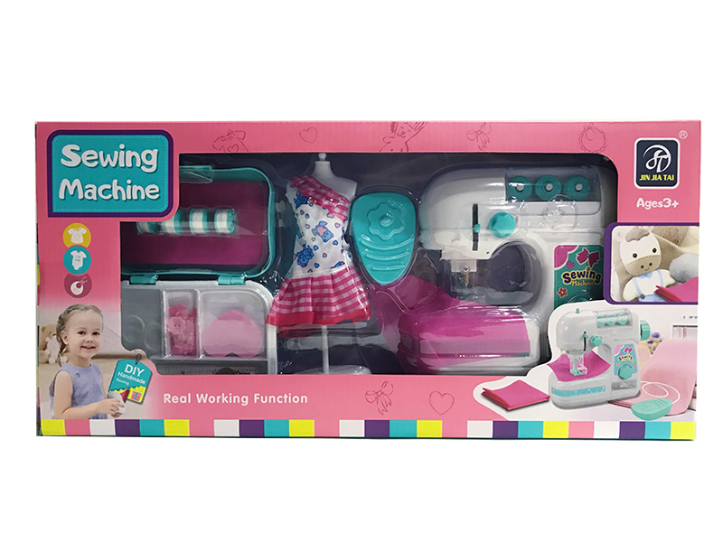 B/O Sewing Machine With Light + Model Set