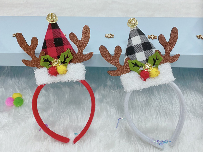 Buck Horn Hoop With Plaid Pointed Hat
