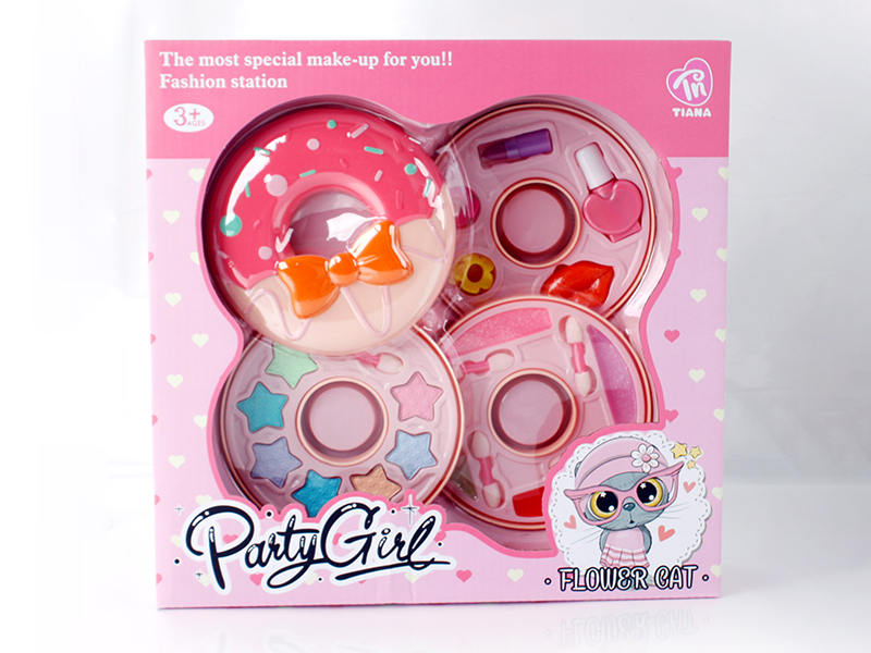 Doughnut Shaped 3 Layers Makeup Box
