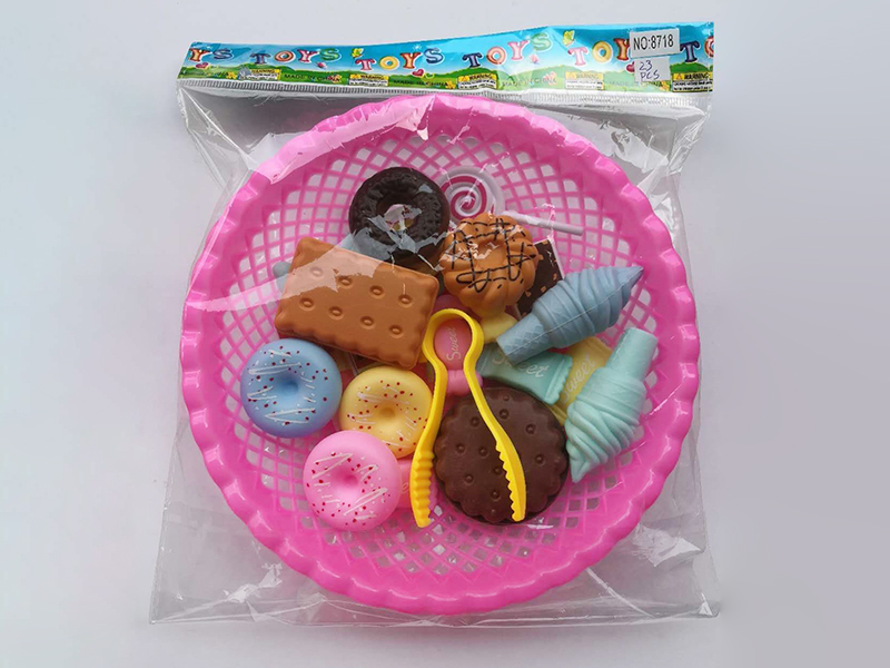 Basket + Dessert Toy