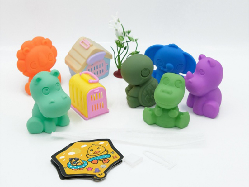 Vinyl Animal Set Bb Whistle