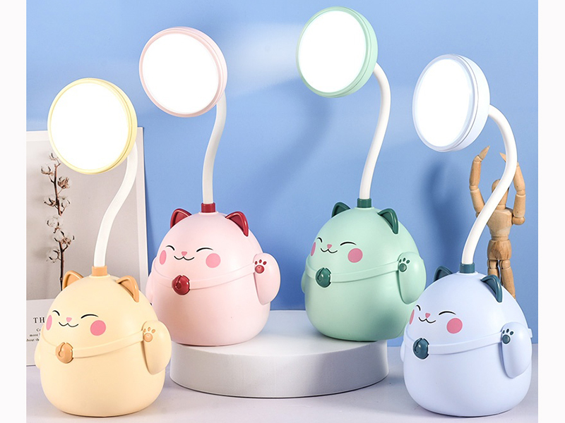 Fortune Cat Pen Holder LED Desk Lamp