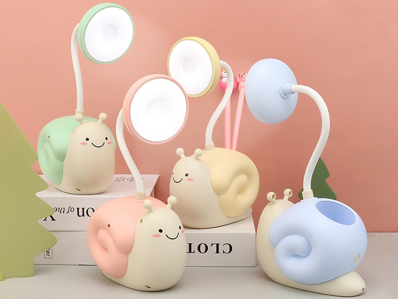 Cute Snail Pen Holder Desk Lamp