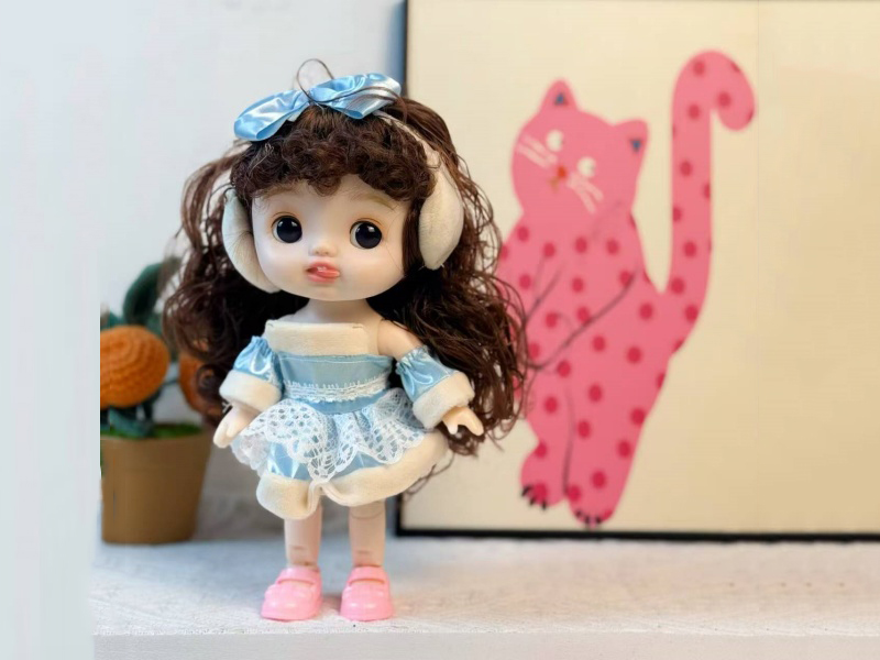 An 8-Inch Multi-Joint Cute And Style Doll