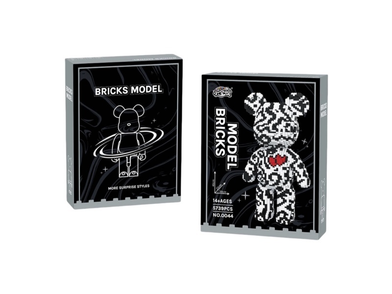 Building Blocks: Q Edition Black And White Bear (With Drawer) 5739Pcs