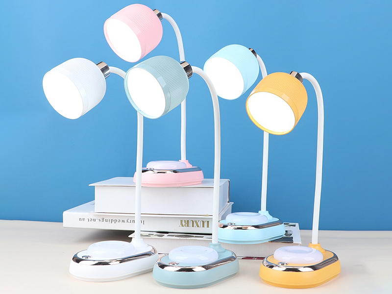 Simple Style LED Eye Protection Desk Lamp