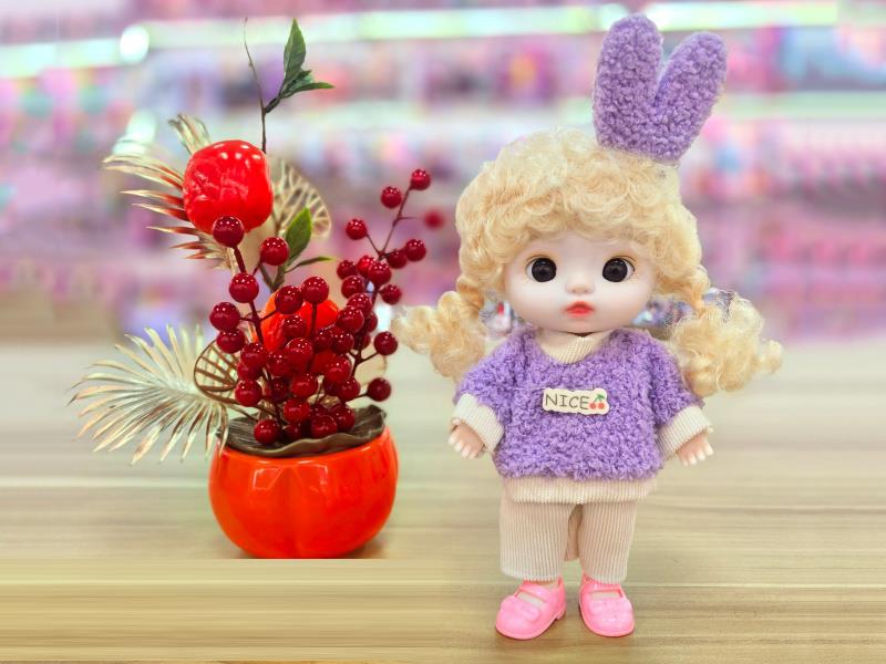 An 8-Inch Multi-Joint Cute And Style Doll