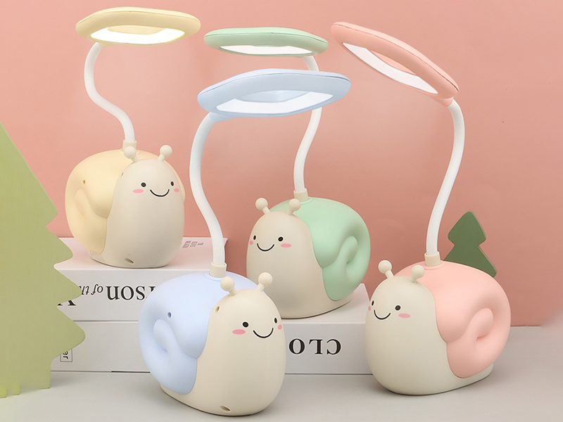 Cute Snail Pen Holder Desk Lamp