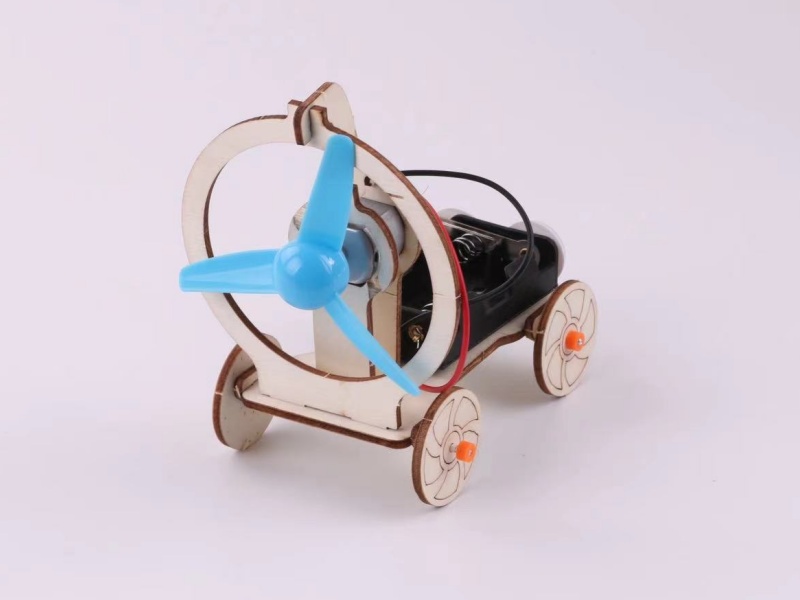 DIY Wooden Wind-Powered Car